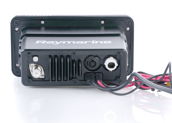 RAYMARINE Ray63 VHF Maritime Radio / integr. GPS receiver E70516 от прозводителя Raymarine